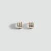 Boucles d&rsquo;oreilles créoles avec relief bicolore