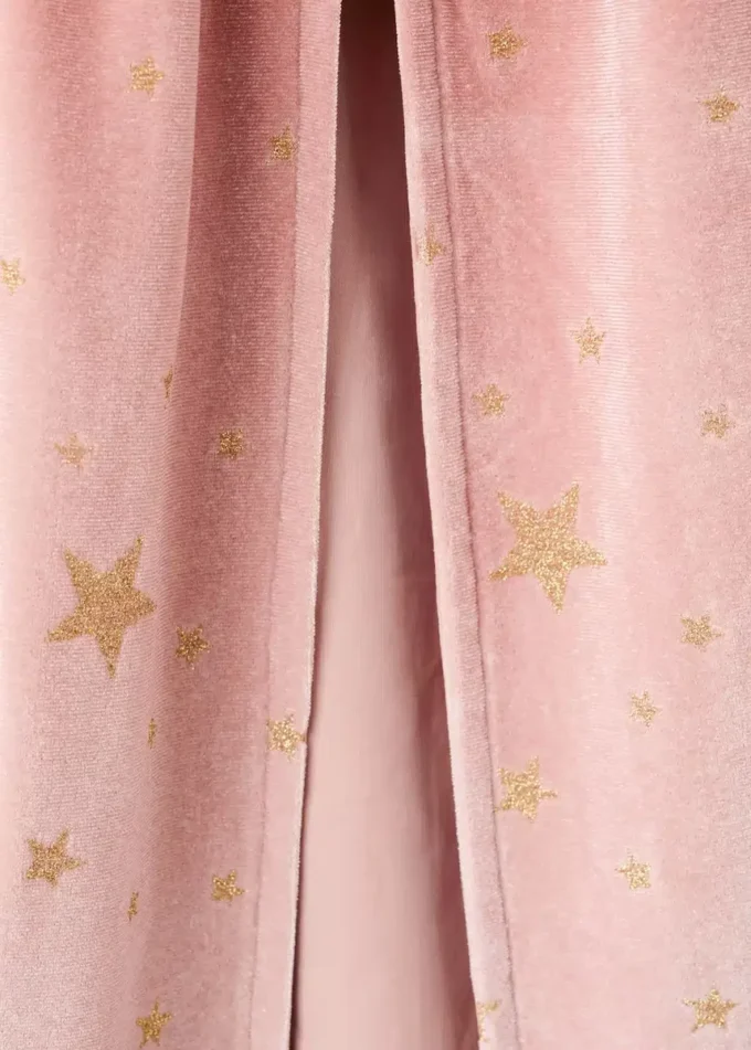 Cape en tulle avec étoiles scintillantes