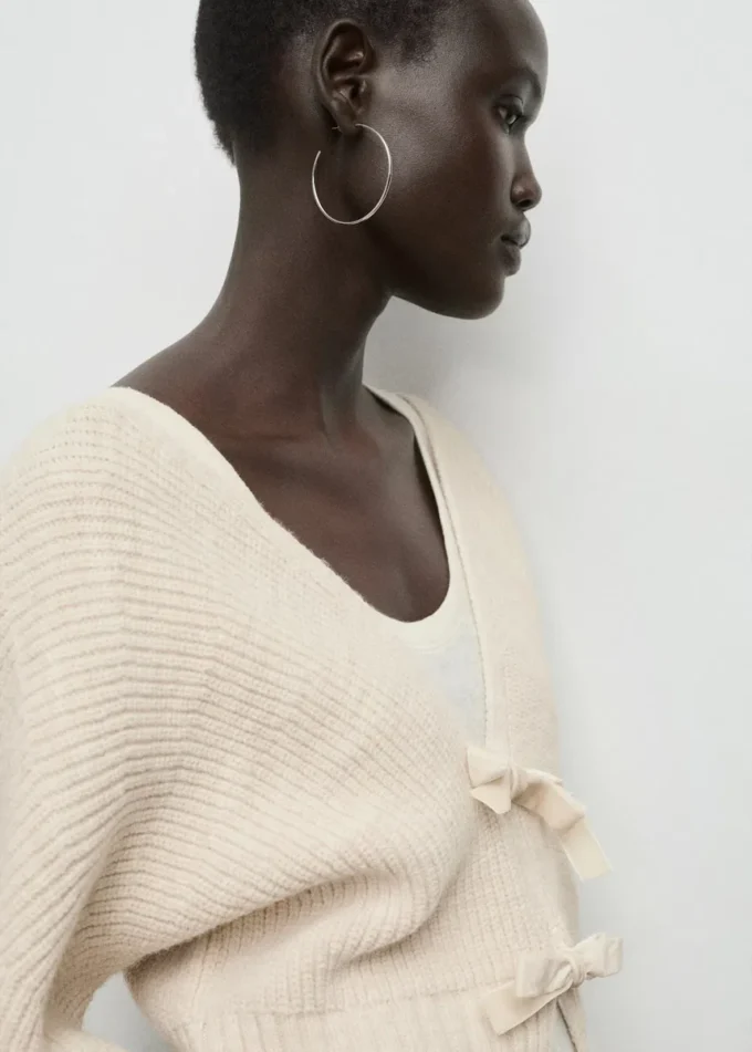 Cardigan à col en V avec nœuds