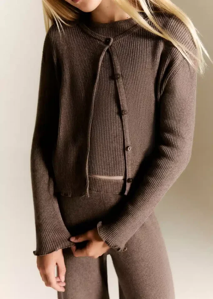 Cardigan en maille côtelée