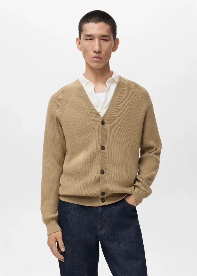Cardigan en maille côtelée avec boutons