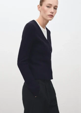 Cardigan tricoté tressé