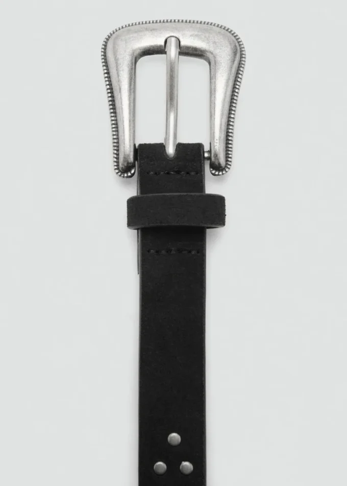Ceinture en cuir cloutée