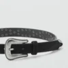 Ceinture en cuir cloutée