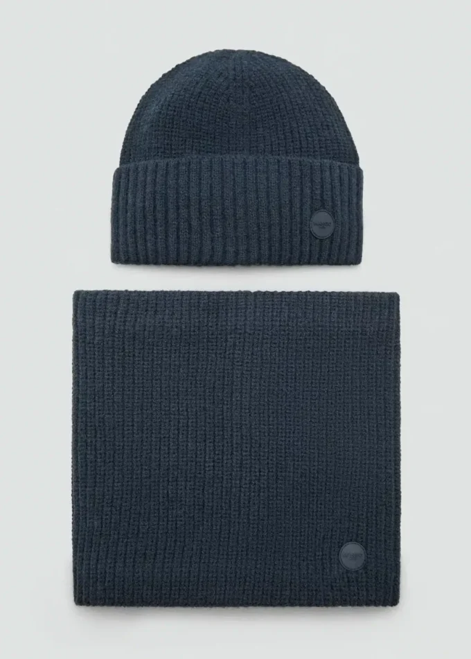 Bonnet tricoté avec revers