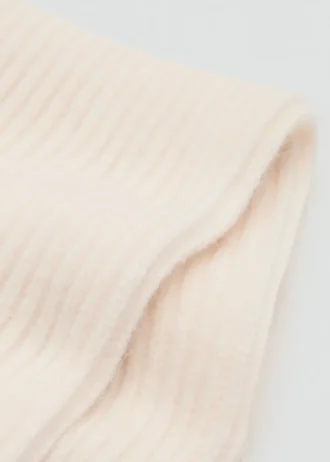 Écharpe en tricot à pompons