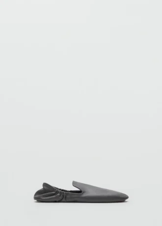Chaussures en cuir froncées