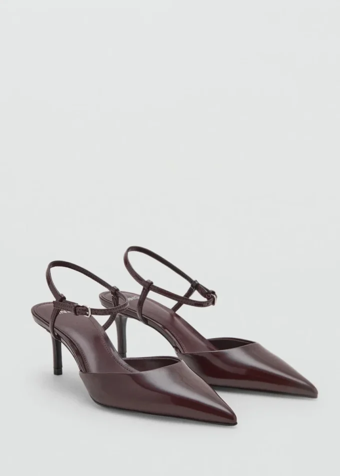 Chaussures à talons bobines avec bride à la cheville