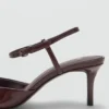 Chaussures à talons bobines avec bride à la cheville