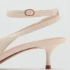 Chaussures à talons bobines et bout pointu