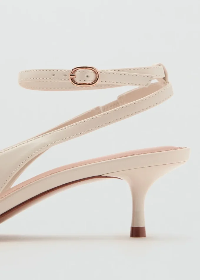 Chaussures à talons bobines et bout pointu