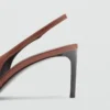 Chaussures à talons en cuir avec anneau
