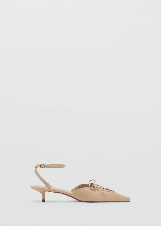 Chaussures à talons hauts et lacets
