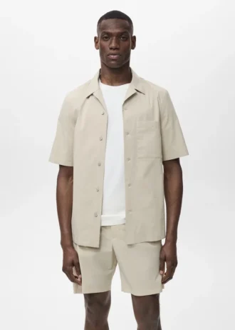 Chemise coupe classique avec poche poitrine