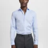 Chemise de costume structurée coupe ajustée Chemise de costume structurée coupe ajustée