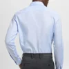Chemise de costume structurée coupe ajustée Chemise de costume structurée coupe ajustée