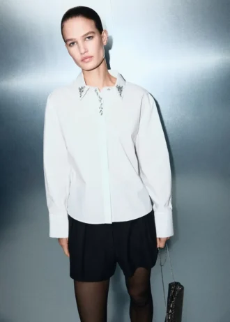 Chemise à détails en cristal