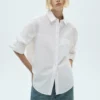 Chemise en coton avec bouton décoratif