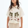 Chemise en lin brodée de fleurs