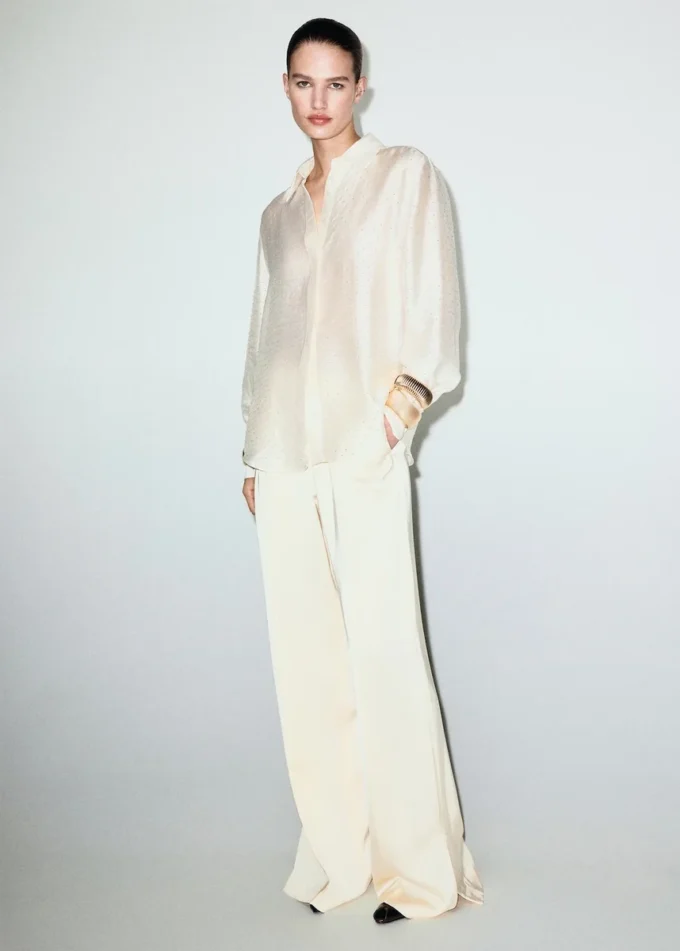 Chemise en satin avec strass