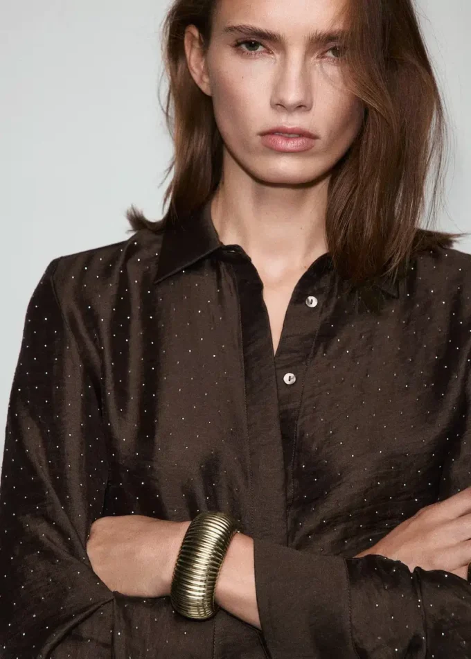 Chemise en satin avec strass