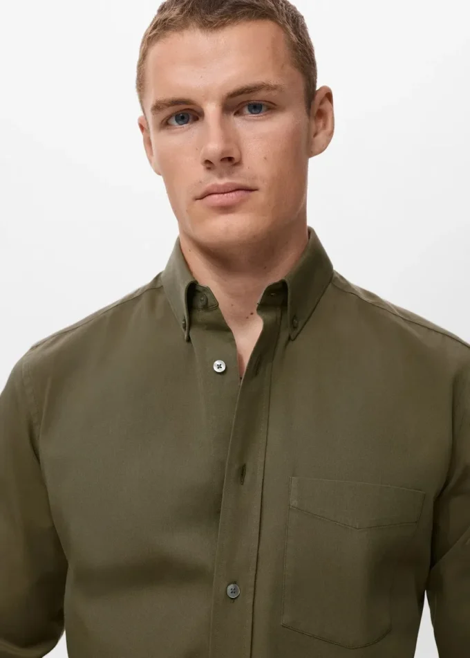 Chemise à poche, coupe classique, 100 % coton Chemise à poche, coupe classique, 100 % coton
