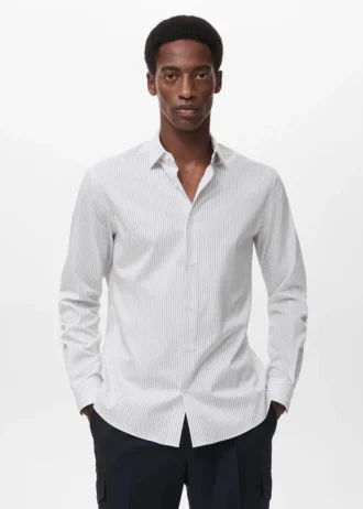 Chemise rayée en coton infroissable à coupe classique Chemise rayée en coton infroissable à coupe classique