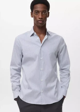 Chemise rayée en coton infroissable à coupe classique Chemise rayée en coton infroissable à coupe classique