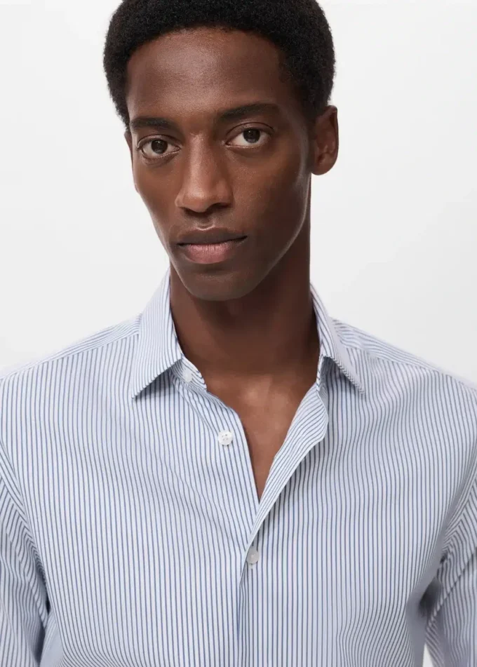 Chemise rayée en coton infroissable à coupe classique