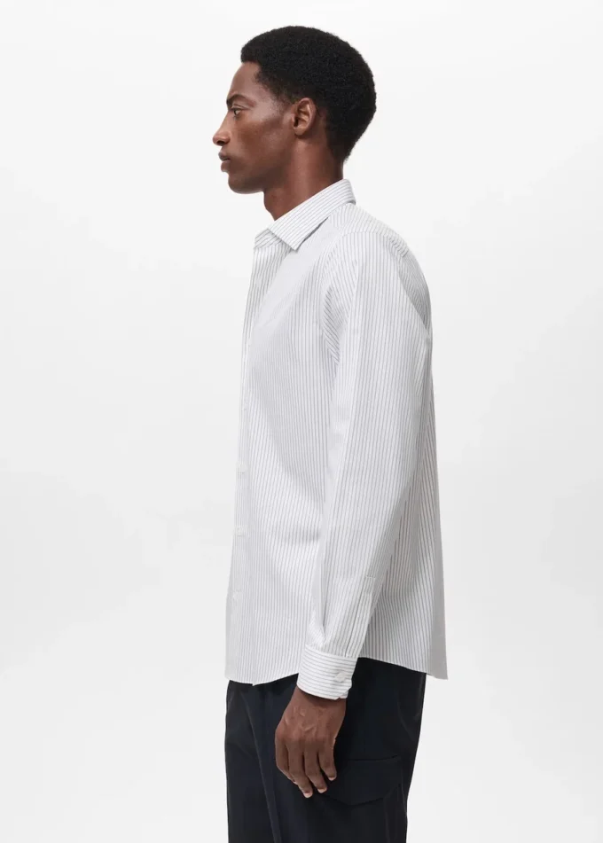 Chemise rayée en coton infroissable à coupe classique
