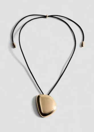 Collier pendentif avec composant métallique