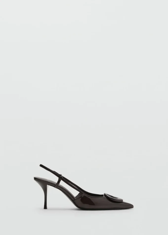 Escarpins en cuir verni avec détail anneau