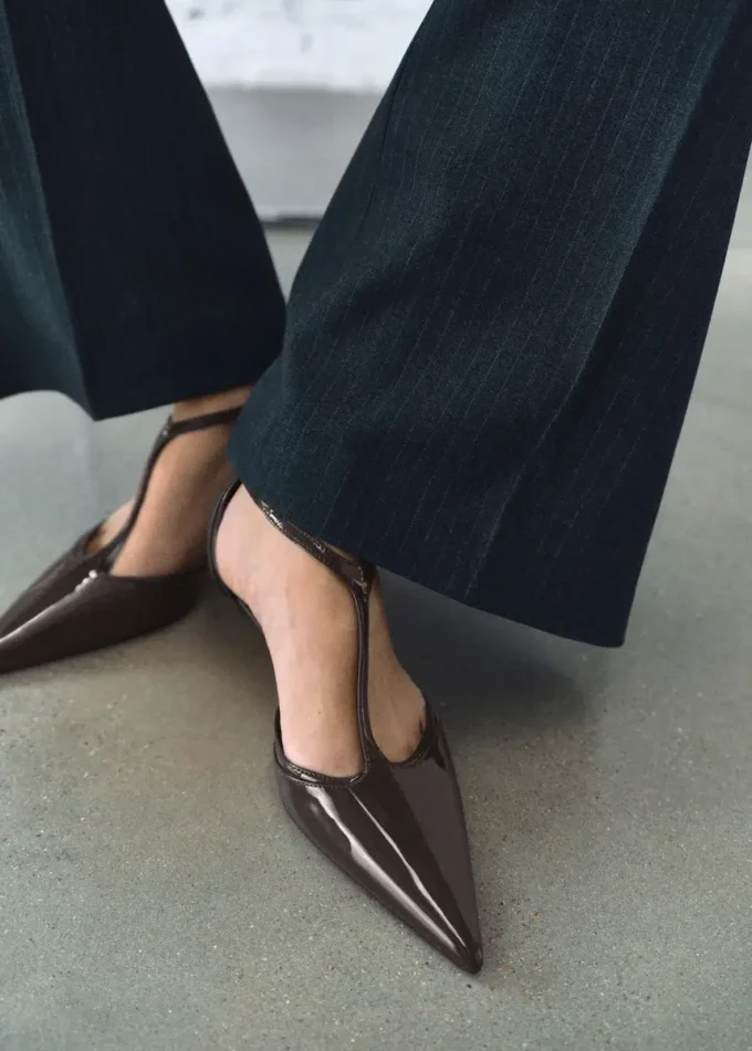 Escarpins à talons bobines en cuir verni