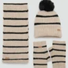 Bonnet en tricot rayé