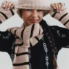 Bonnet en tricot rayé