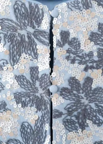 Gilet brodé de paillettes