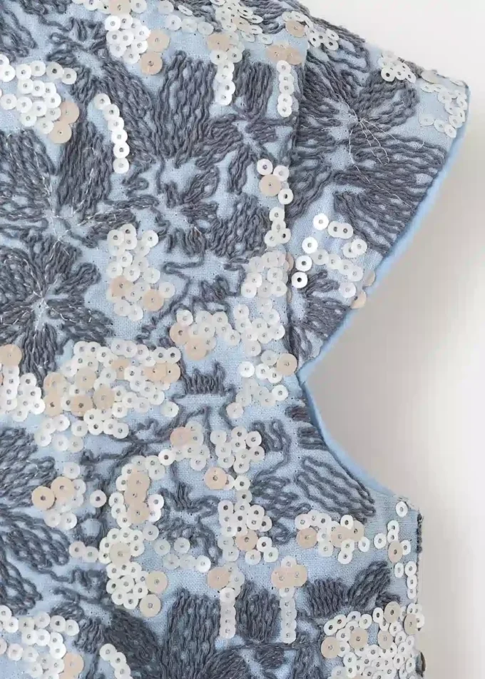 Gilet brodé de paillettes