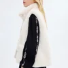 Gilet cape effet fourrure Gilet cape effet fourrure