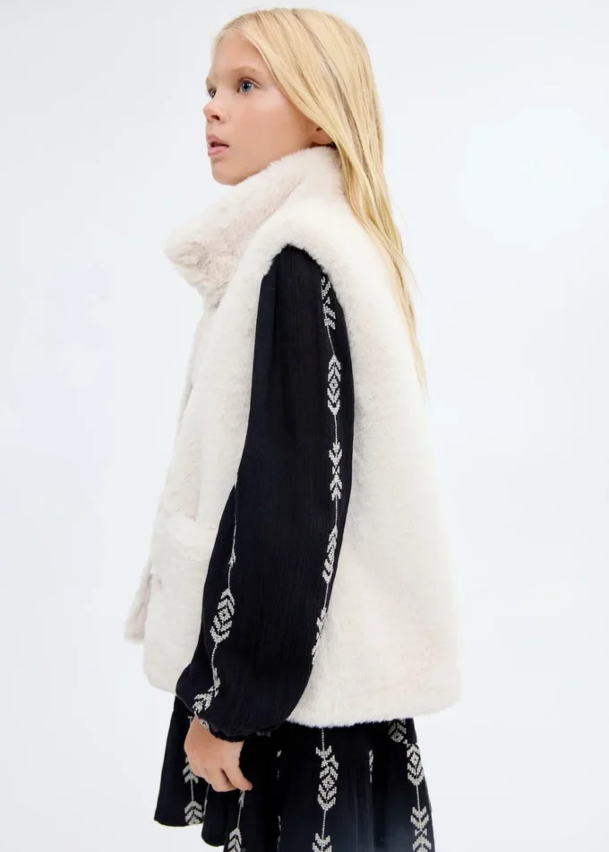 Gilet cape effet fourrure Gilet cape effet fourrure