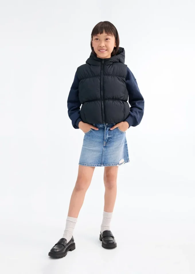 Gilet matelassé à capuche Gilet matelassé à capuche
