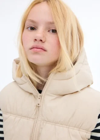 Gilet matelassé à capuche
