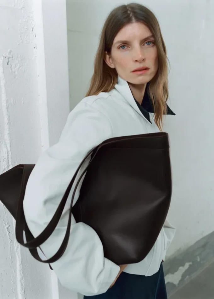 Grand sac à bandoulière en cuir Grand sac à bandoulière en cuir