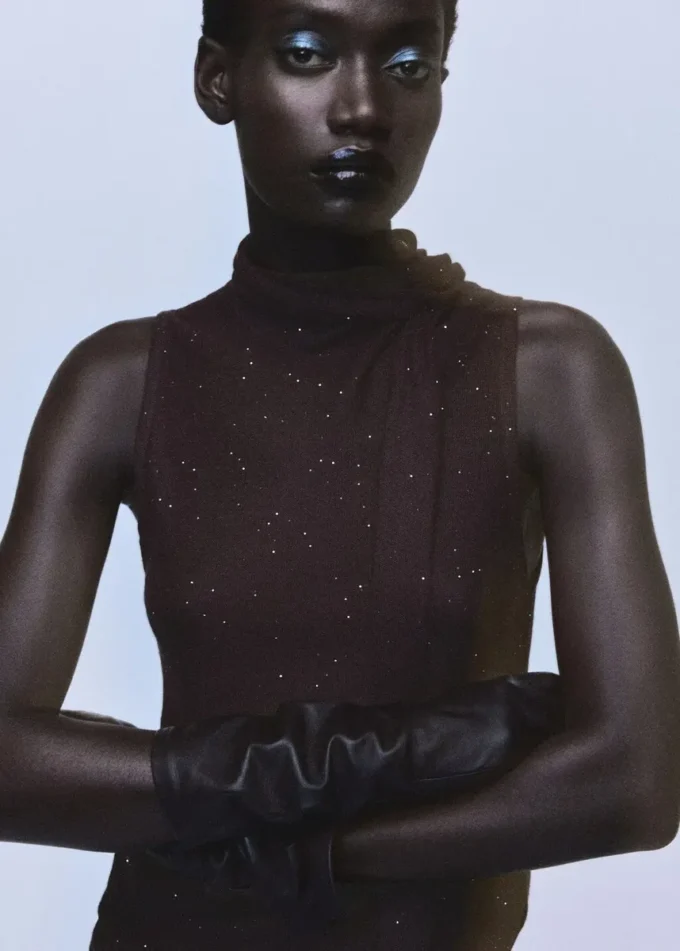 Haut brillant avec foulard Haut brillant avec foulard