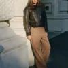 Jean ample à taille mi-haute et jambes larges Jean ample à taille mi-haute et jambes larges