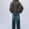 Jean droit avec clous Jean droit avec clous
