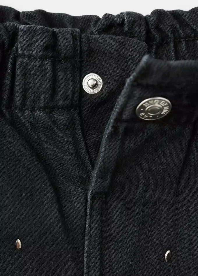 Jean droit avec détails en strass