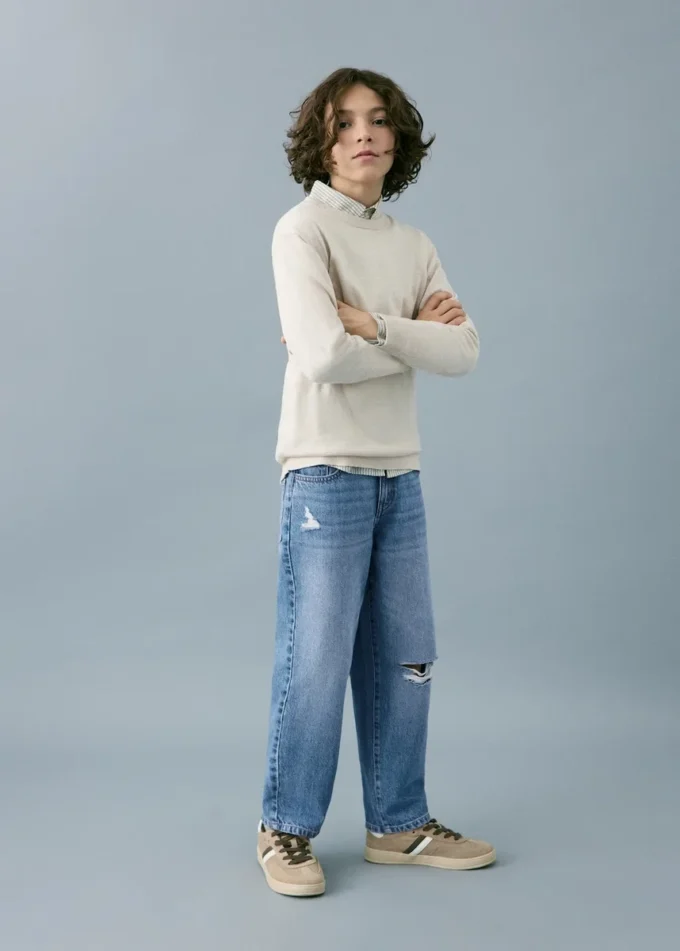 Jean droit taille moyenne Jean droit taille moyenne