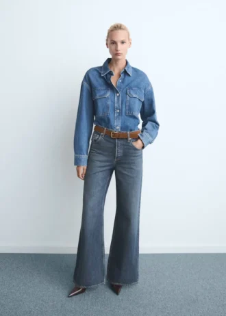 Jean à jambes larges avec boutons