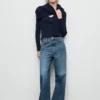 Jean à jambes larges et clous Jean à jambes larges et clous