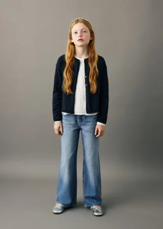 Jean à jambes larges et ourlet effiloché